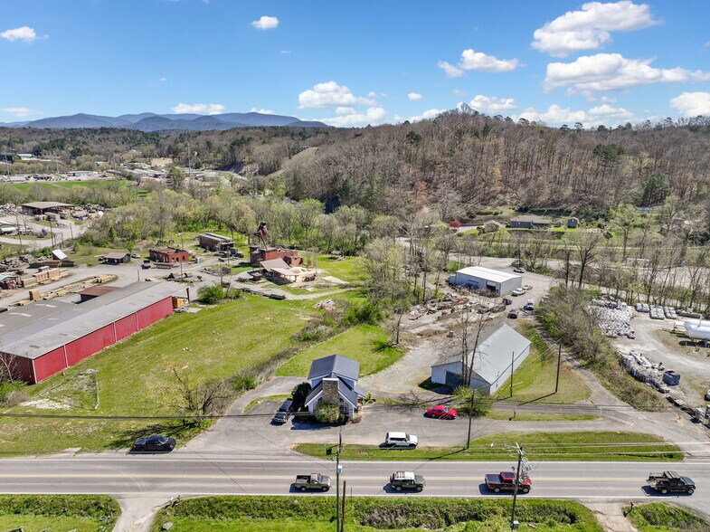 More Photos Of 243 Old Highway 5 S, Ellijay Loft Creative Space For Sale