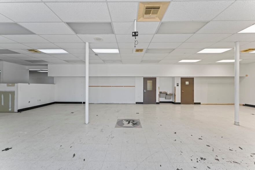 More Photos Of 3325 University Blvd E, Tuscaloosa Drugstore For Sale