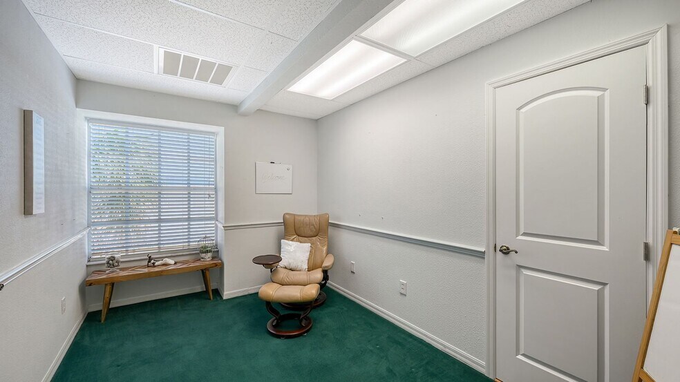 More Photos Of 1505 Tamiami Trl S, Venice Medical For Sale