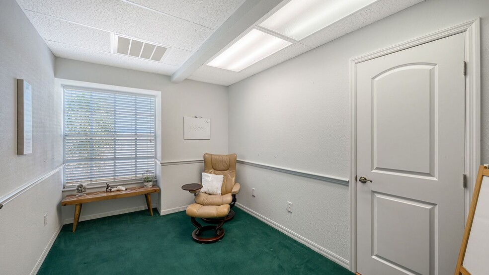 More Photos Of 1505 Tamiami Trl S, Venice Medical For Sale