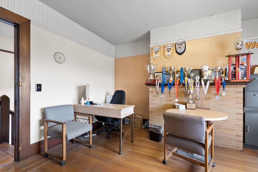 More Photos Of 217 E Lake Ave, Watsonville Office For Sale