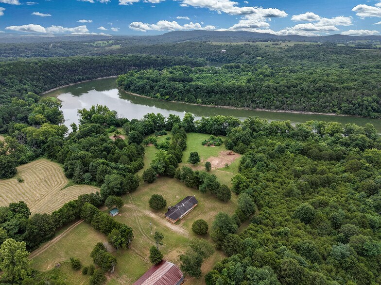 More Photos Of 29668 Farm Road 1268, Golden Land For Sale