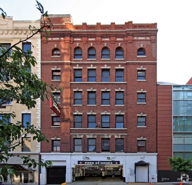 Primary Photo Of 411 W 55th St, New York Parking Garage For Lease