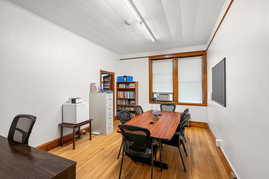 More Photos Of 35 Middlesex St, Cambridge Schools For Lease
