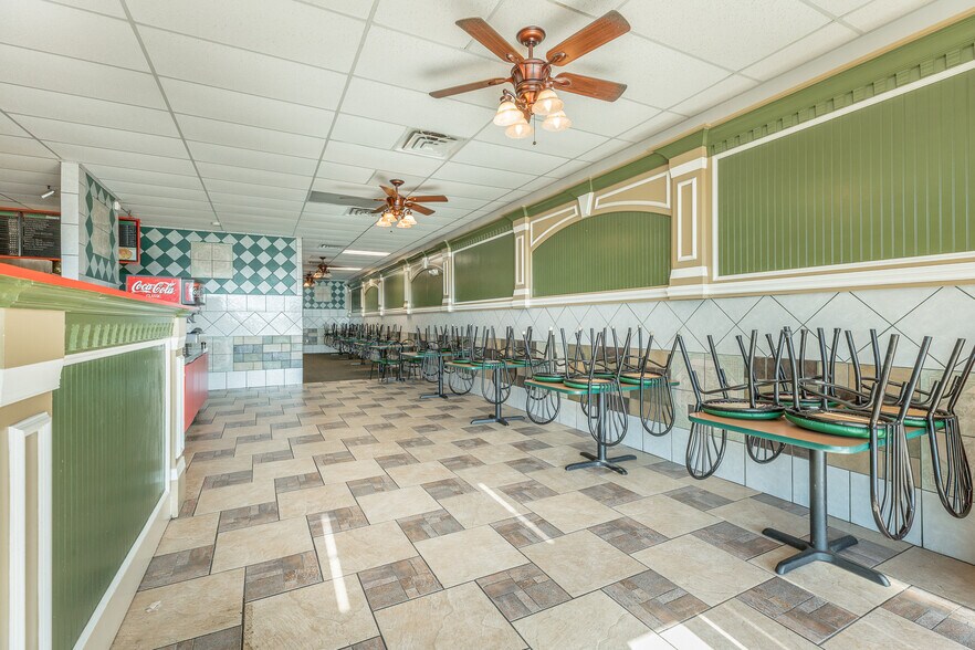 More Photos Of 150 Pearl Dr, LaFayette Restaurant For Sale