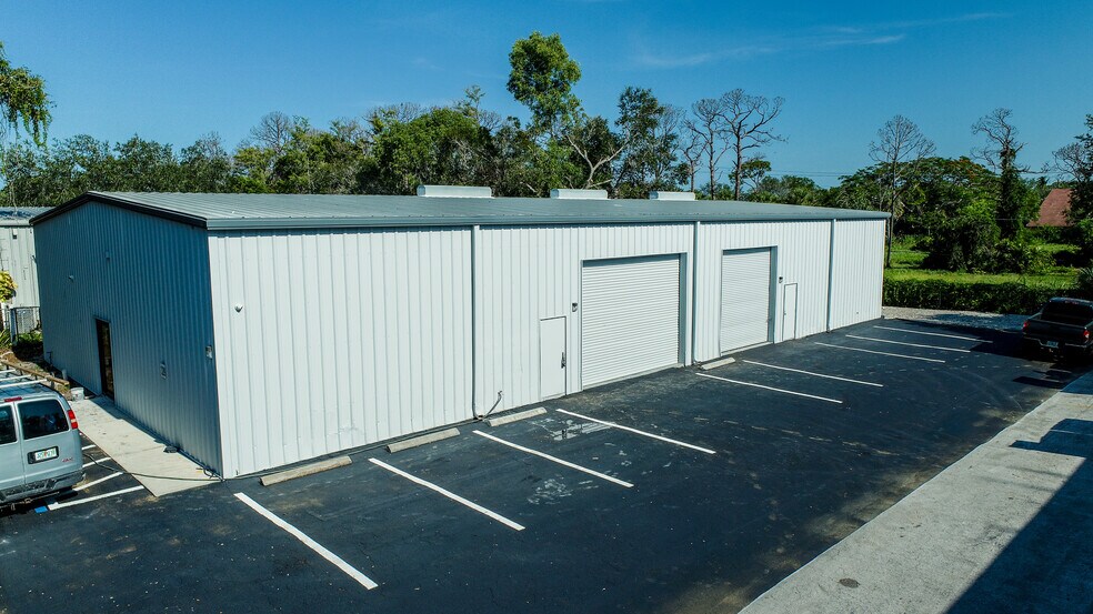 More Photos Of 3209 Van Buren Ave, Naples Manufacturing For Sale
