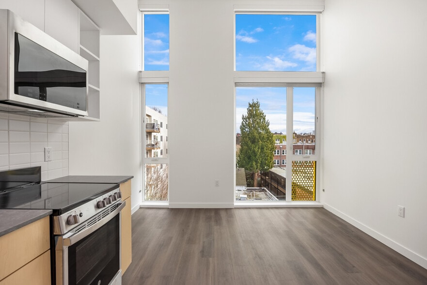 More Photos Of 421 Belmont Ave E, Seattle Apartments For Sale