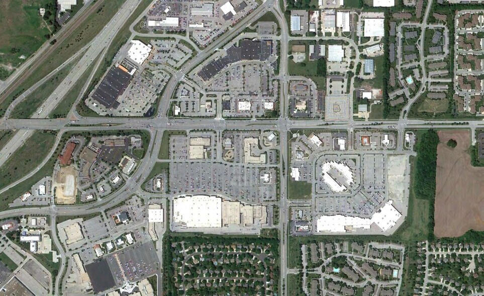More Photos Of NEQ of 119th St, Olathe Land For Lease