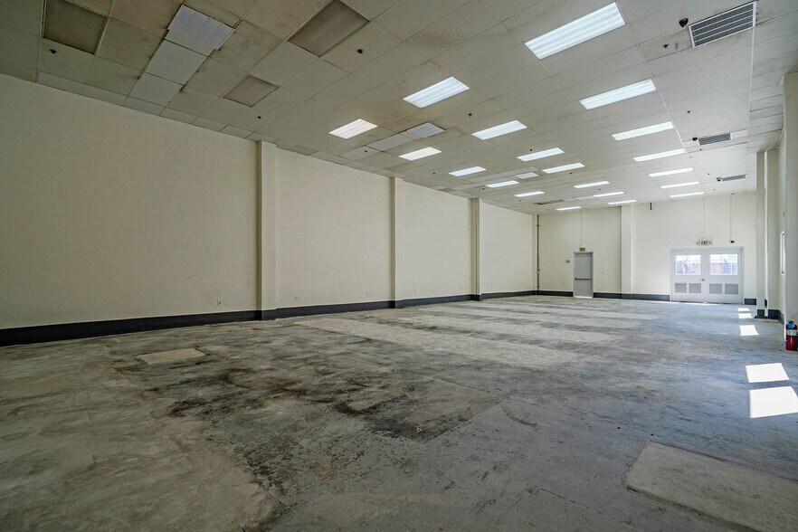 More Photos Of 4569 Firestone Blvd, South Gate Refrigeration Cold Storage For Sale