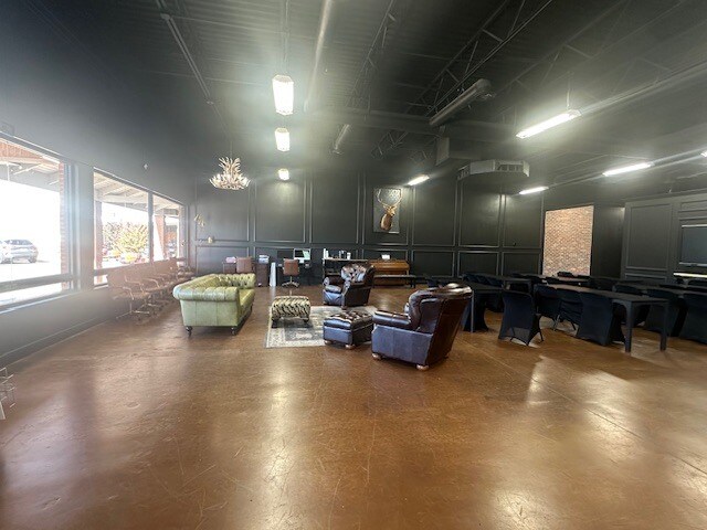 More Photos Of 104-194 Hicks Dr, Rome Storefront Retail Office For Lease