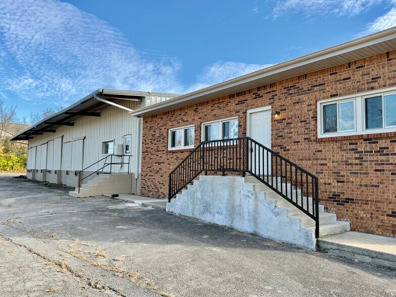 Primary Photo Of 239 James St, Gallatin Industrial For Sale