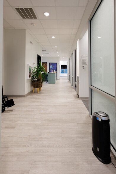 More Photos Of 101 Grant Pl, Lowell Medical For Lease