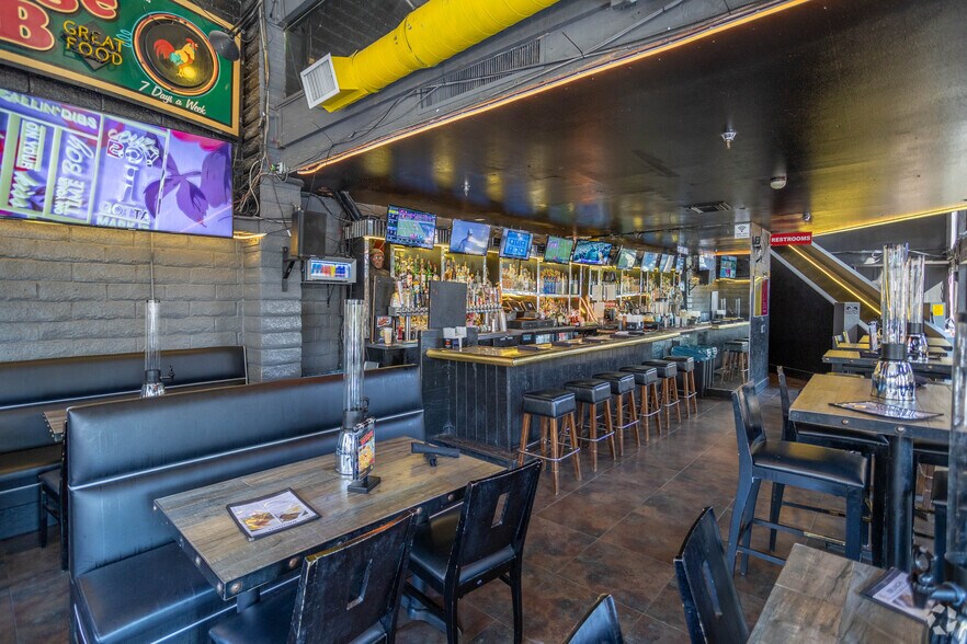 More Photos Of 266 S Palm Canyon Dr, Palm Springs Restaurant For Sale