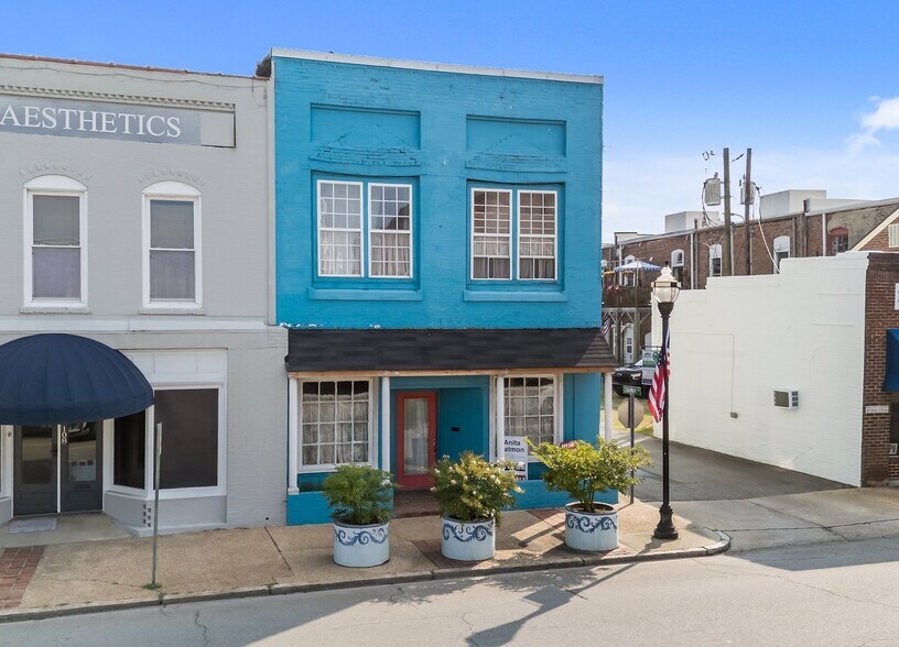 More Photos Of 106 W Anderson St, Selma Storefront Retail Residential For Sale