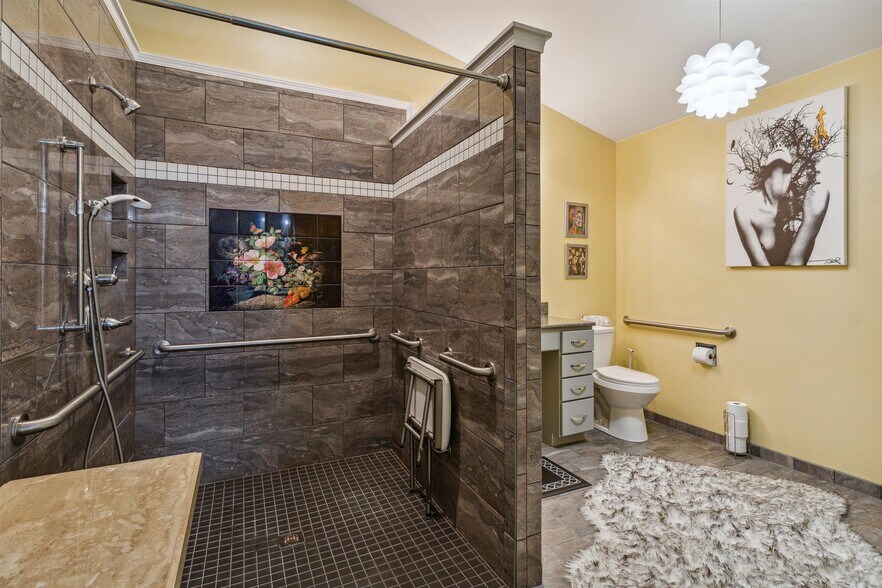 More Photos Of 7010 Frances Rd, Flushing Convenience Store For Sale