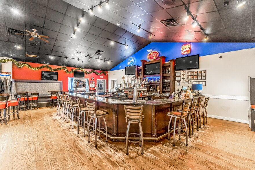 More Photos Of 15 N Liberty St, Southington Restaurant For Sale