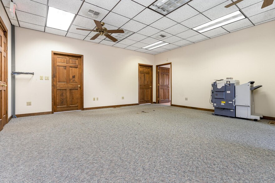 More Photos Of 1 Old Highway 28, White House Station Storefront Retail Office For Lease