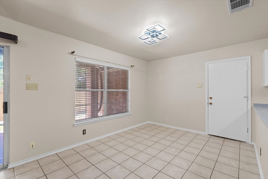 More Photos Of 201 Covala Dr, Cedar Park Specialty For Sale