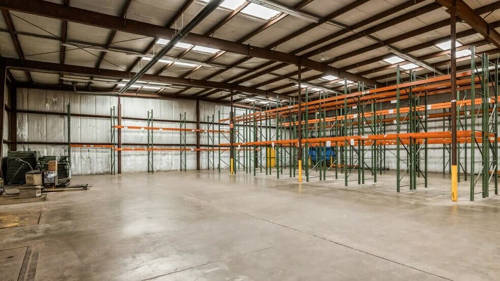 More Photos Of 635 New York Ave, Des Moines Industrial For Lease