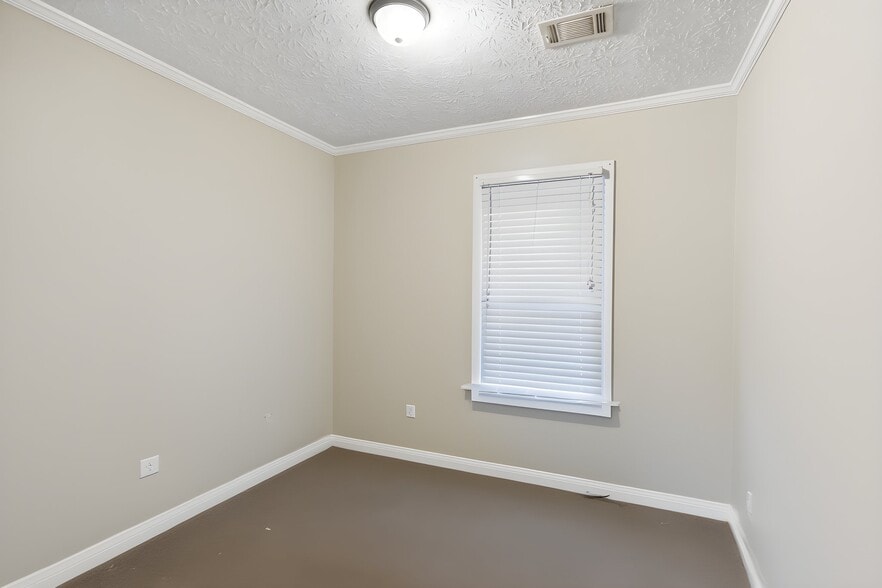 More Photos Of 3365 Thompson Bridge Rd, Gainesville Freestanding For Sale