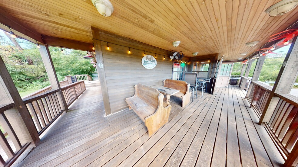 More Photos Of 283 Route 206, Sandyston Freestanding For Sale