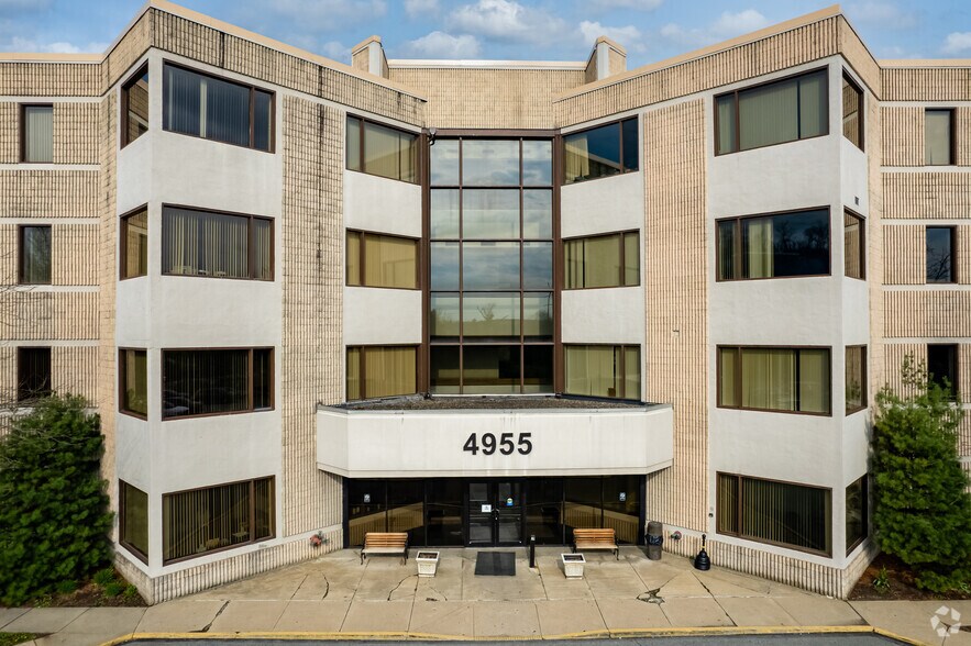 More Photos Of 4955 Steubenville Pike, Pittsburgh Office For Sale