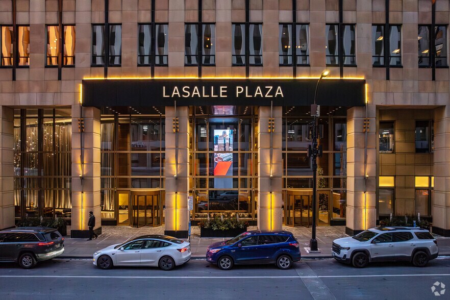 More Photos Of 800 LaSalle Ave, Minneapolis Office For Lease