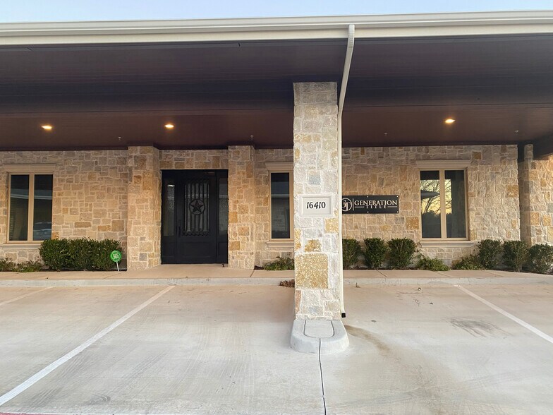 More Photos Of 16410 Addison Rd, Addison Office For Lease