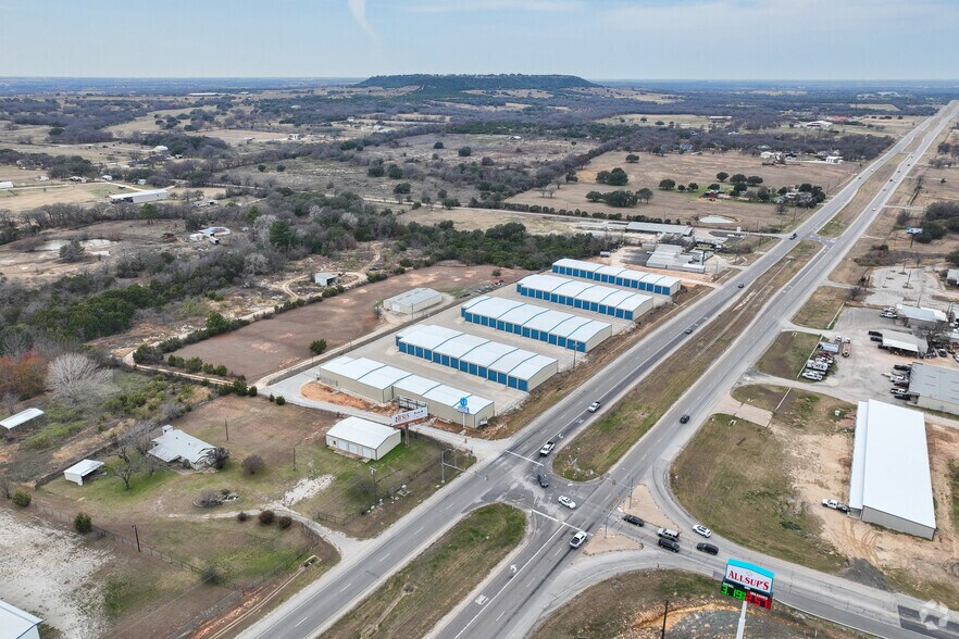 More Photos Of 6700 Glen Rose Hwy, Granbury Distribution For Lease