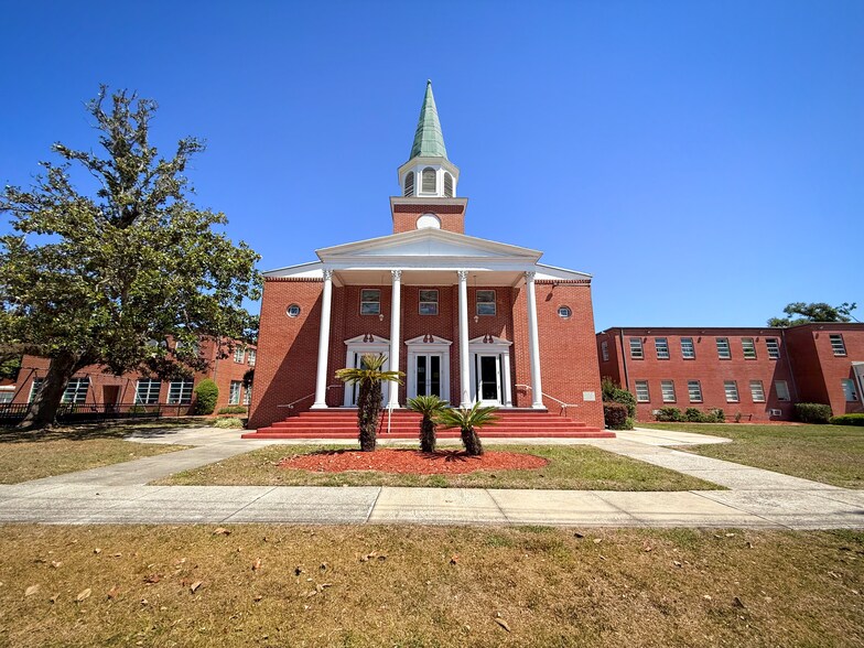 Primary Photo Of 37511 Church Ave, Dade City Religious Facility For Sale