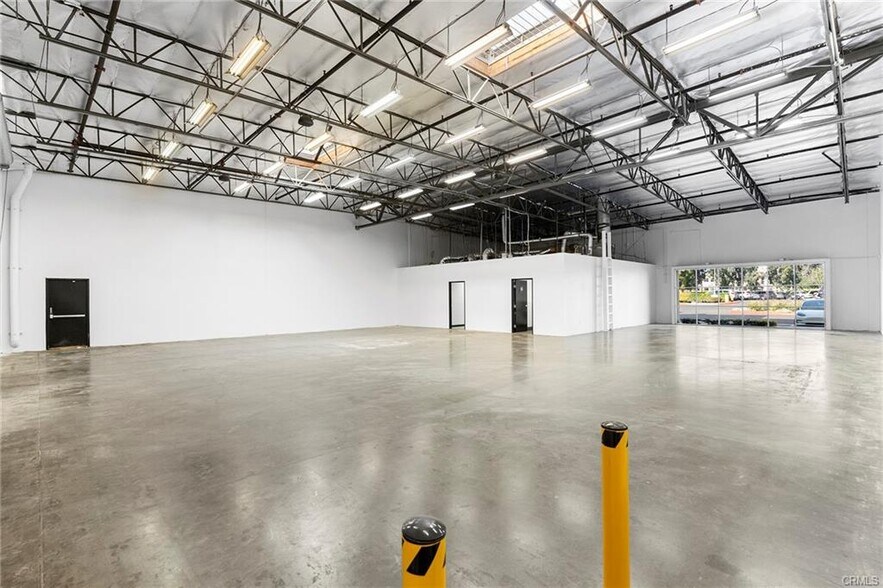 More Photos Of 15350 Fairfield Ranch Rd, Chino Hills Warehouse For Lease