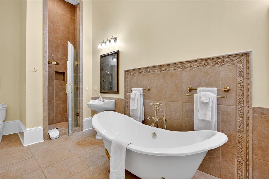 More Photos Of 1611 Glenn Swetman St, Biloxi Specialty For Sale