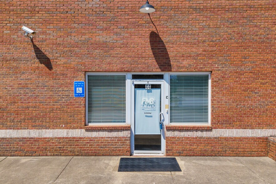More Photos Of 40 Chamisa Rd, Covington Distribution For Lease