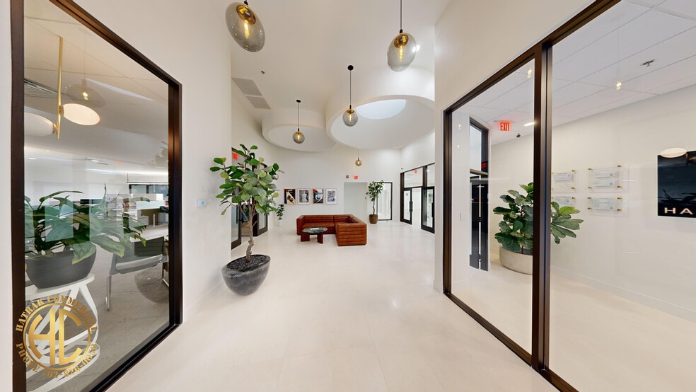 More Photos Of 626 S 3rd St, Las Vegas Office For Sale