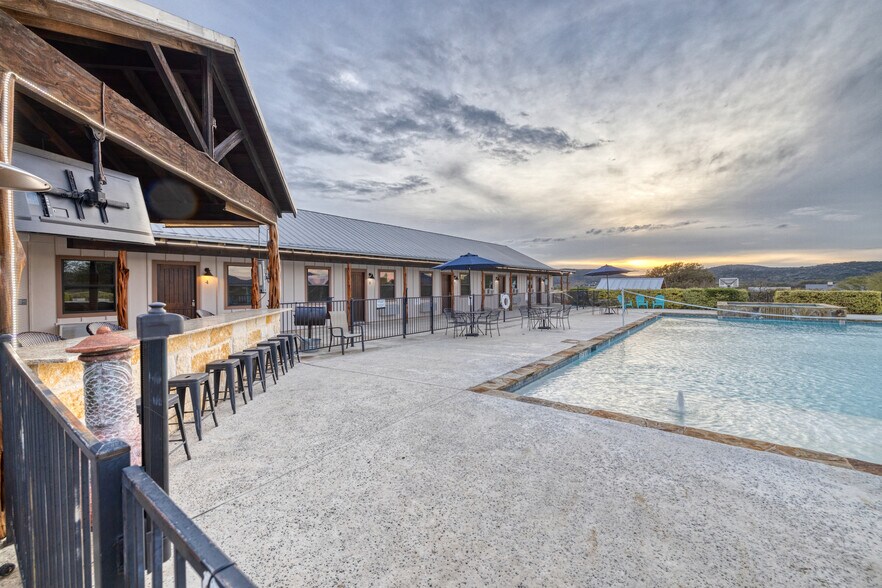 More Photos Of 16 Mountain Laurel Ln, Concan Hospitality For Sale