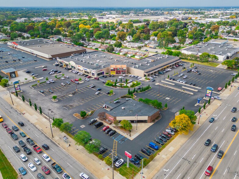 More Photos Of 25005-25029 Van Dyke Ave, Center Line Freestanding For Lease