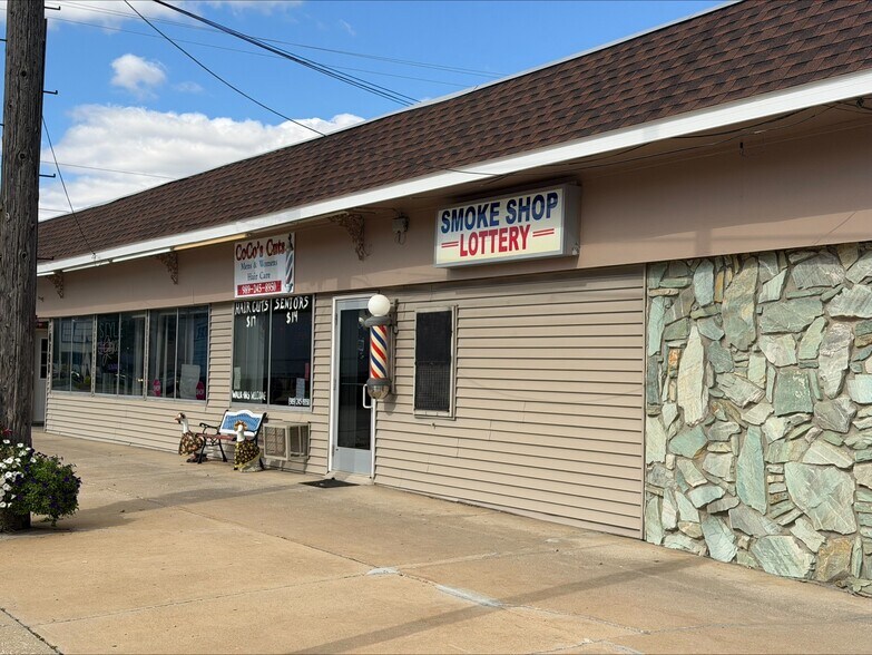 Primary Photo Of 6185 Dixie Hwy, Bridgeport General Retail For Sale