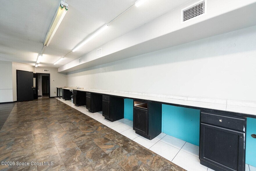 More Photos Of 804-806 Forrest Ave, Cocoa Loft Creative Space For Lease