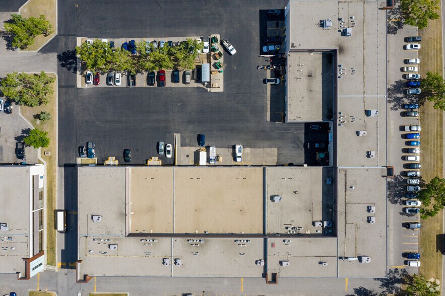 More Photos Of 6120 2nd St SE, Calgary Showroom For Lease