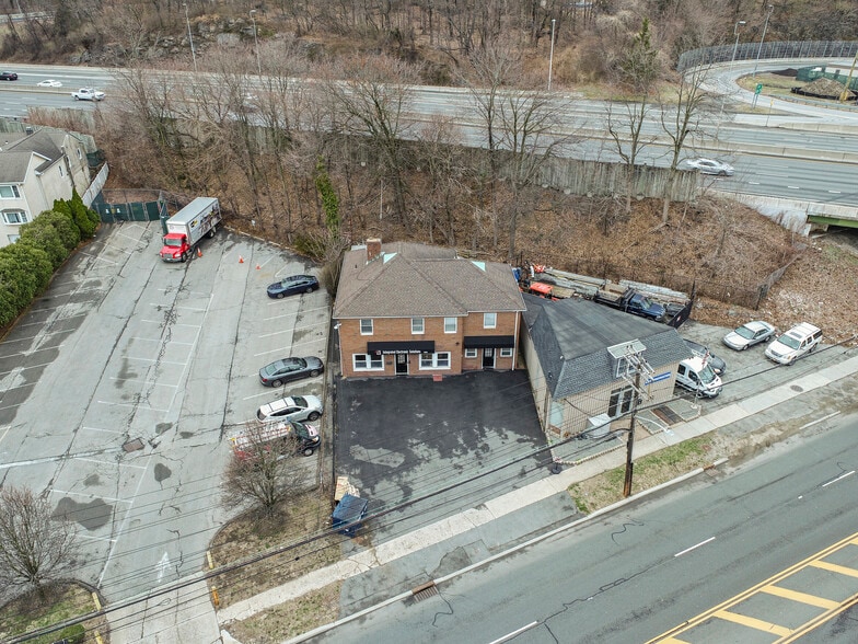 More Photos Of 1050-1052 Mamaroneck Ave, Mamaroneck Office Residential For Sale