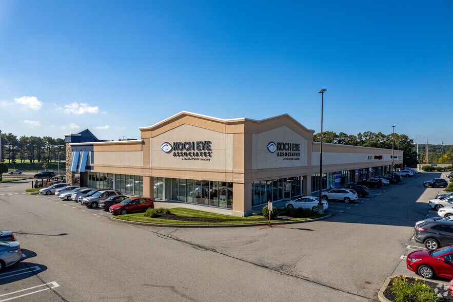 More Photos Of 555-615 Greenwich Ave, Warwick Unknown For Lease