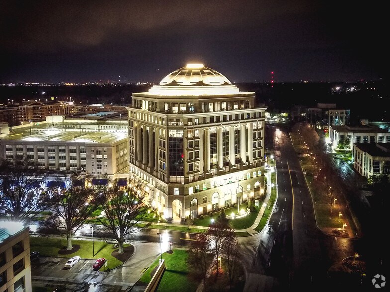 More Photos Of 4250 Congress St, Charlotte Office For Lease