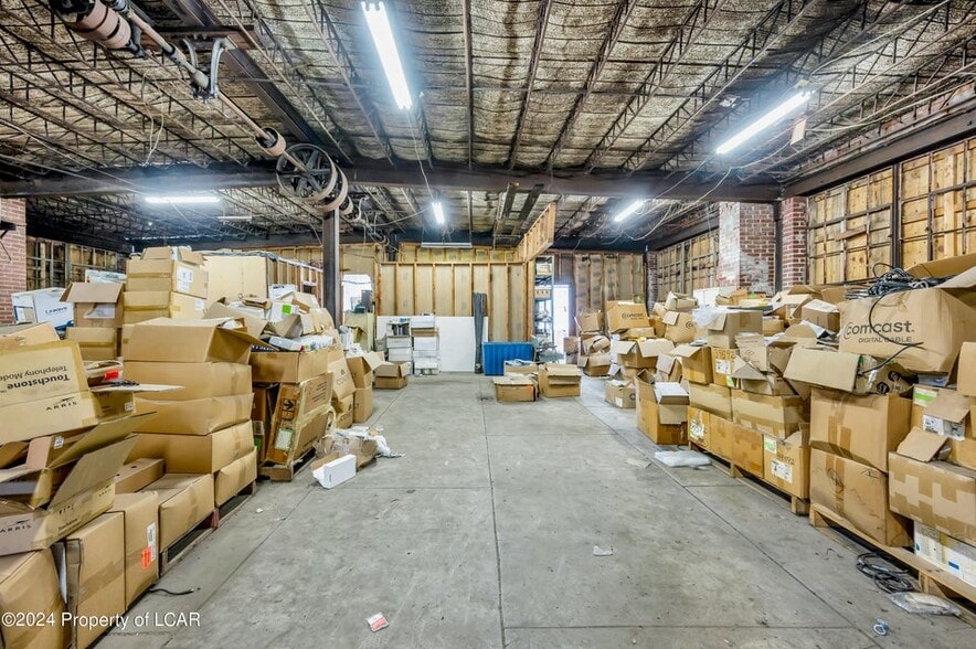 More Photos Of 1001 W Centre St, Mahanoy City Warehouse For Sale