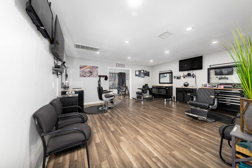 More Photos Of 8148 Sierra Ave, Fontana Storefront Retail Office For Sale