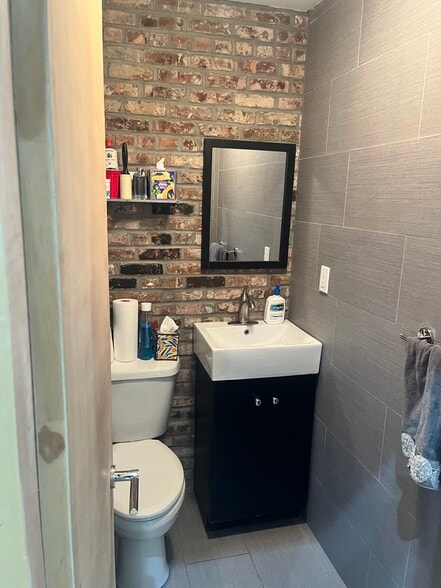 More Photos Of 3719 Broadway, Astoria Storefront Retail Residential For Lease