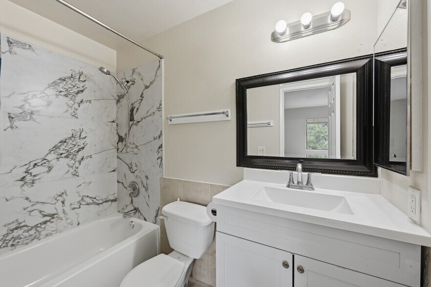 More Photos Of 2036 Canyon Dr, Oceanside Apartments For Sale