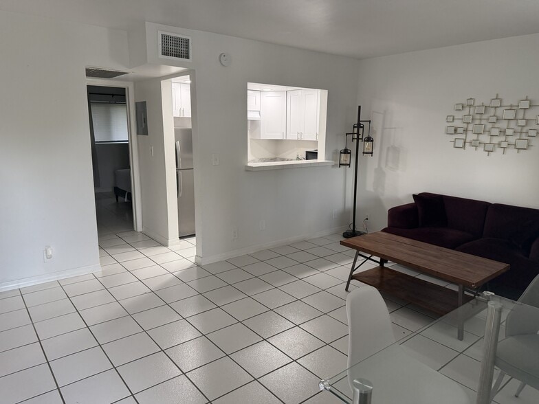 More Photos Of 811 SE 16th St, Fort Lauderdale Apartments For Sale