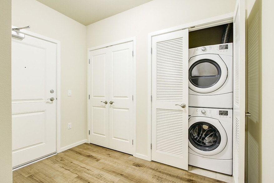 More Photos Of 2441 76th Ave SE, Mercer Island Apartments For Lease