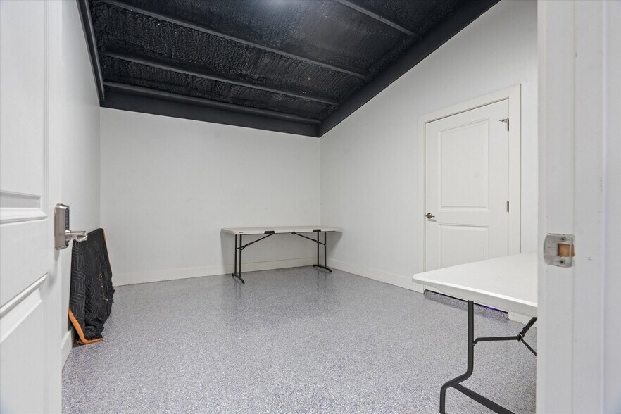 More Photos Of 389 N Us-17-92, Longwood Auto Dealership For Lease