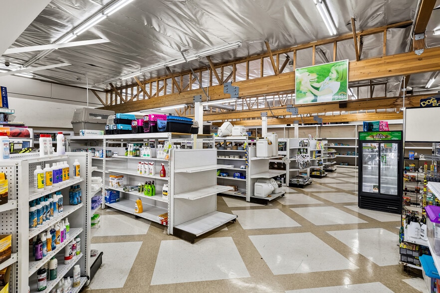 More Photos Of 9403 Las Tunas Dr, Temple City Freestanding For Sale